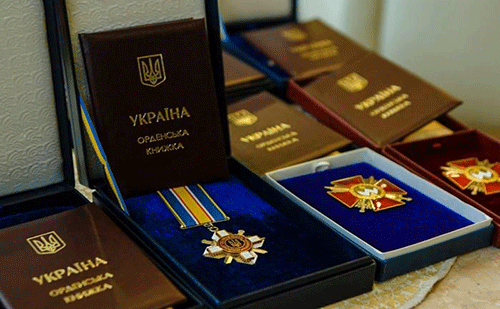 Президент Украины наградил 210 участников боевых действий в зоне АТО