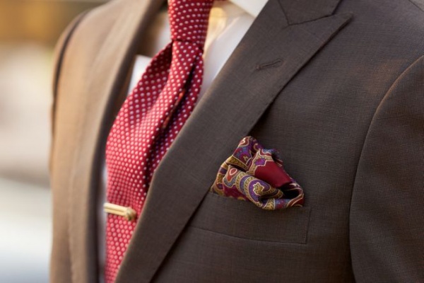 Зажим для галстука из золота - подчеркните свою индивидуальность 